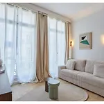 Apartment On The Champs Elysees