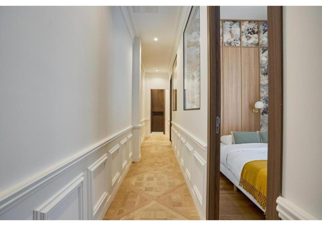 Apartment On The Champs Elysees Paris